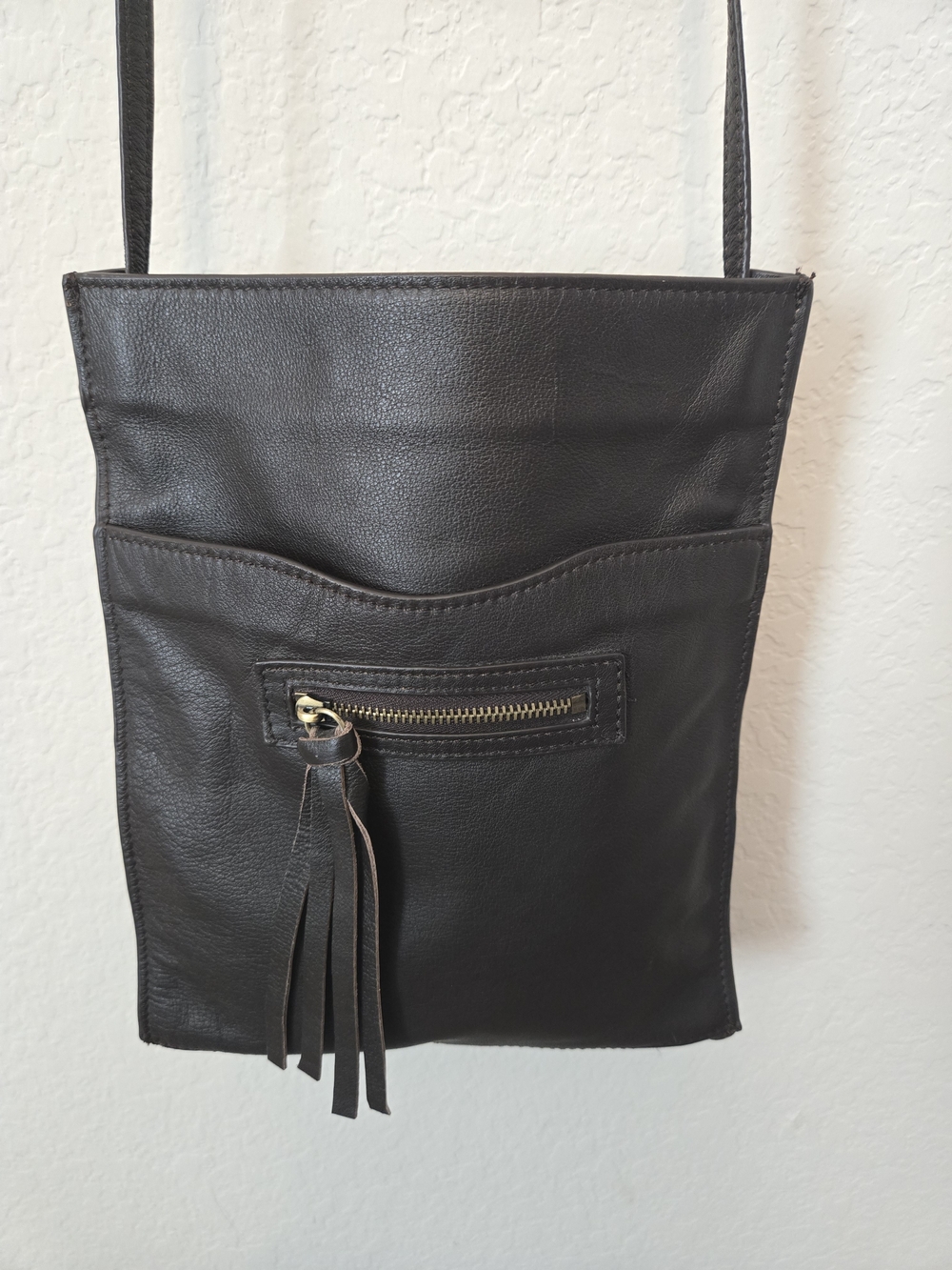 Johnny Was Black Pebbled Crossbody Bag Small Zip Tassel Detachable Strap Pockets